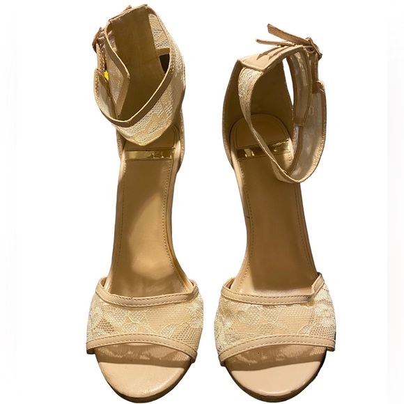 Nude high heels with laces - Picture 2 of 8